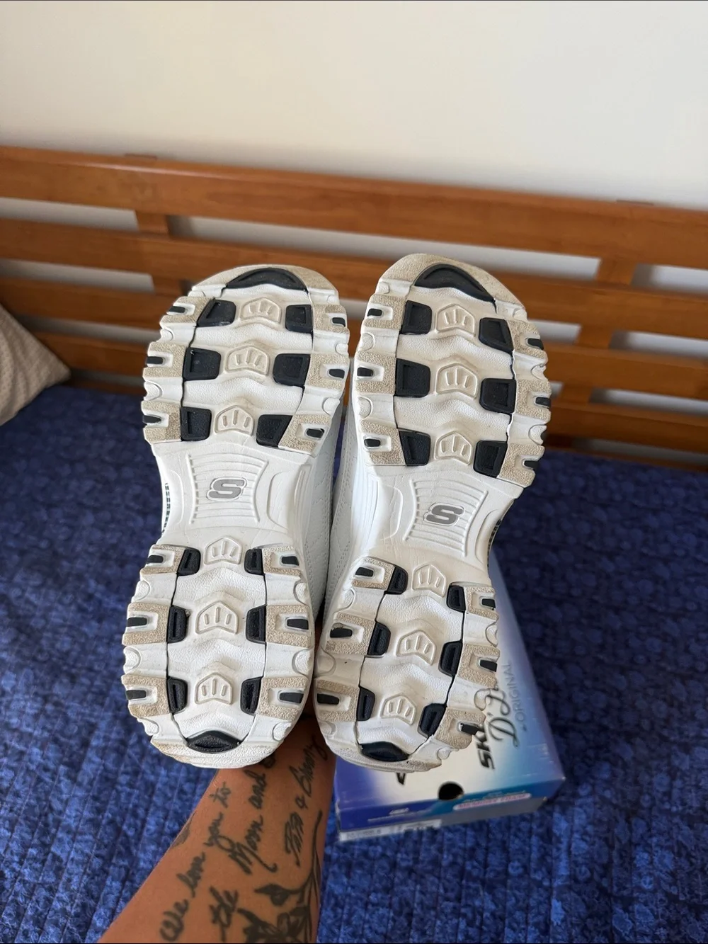 Skechers Women’s D’Lites in White/Navy